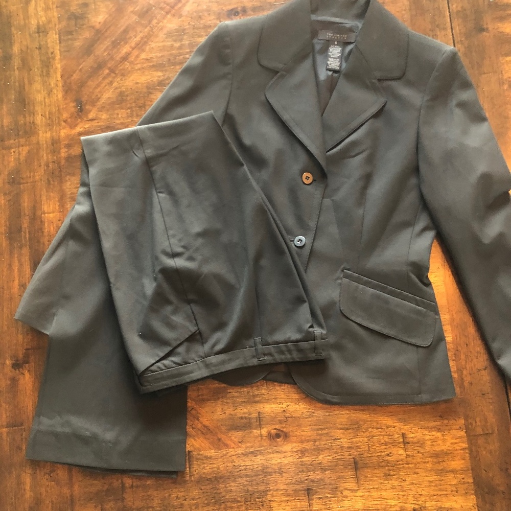 The Limited Women's Suit